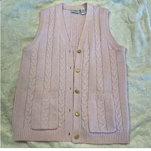 Free! Sleeveless cardigan sweater with pockets